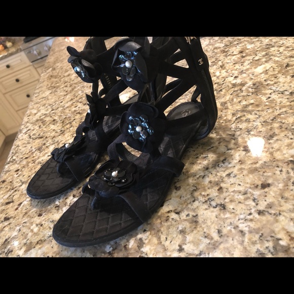 Chanel ankle wrap shoes with pearls and flowers - Picture 4 of 8